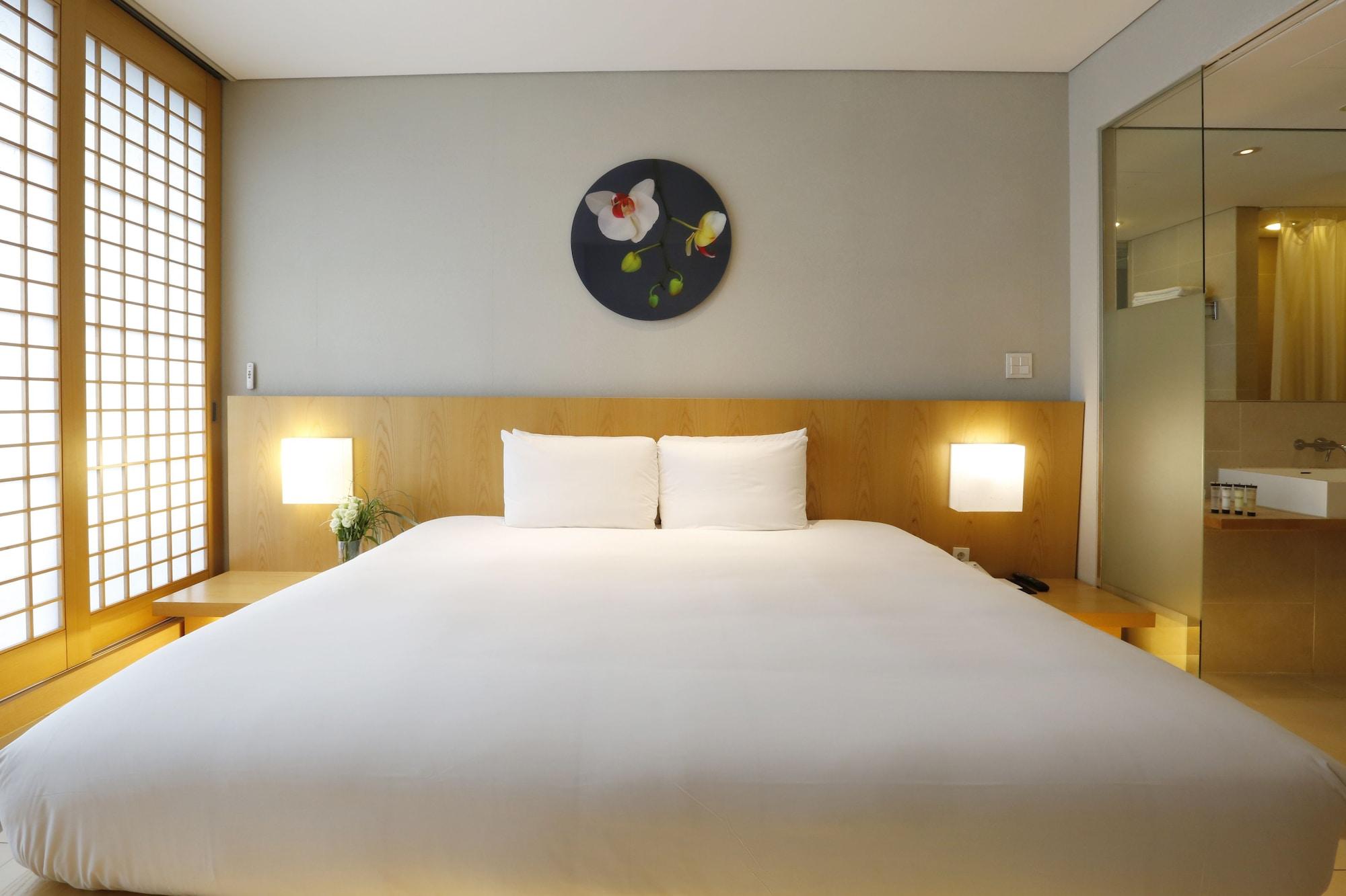 Grand Mercure Ambassador Changwon Exterior foto